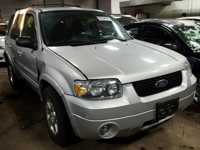 1FMCU94106KA18239 - 2006 FORD ESCAPE LIM SILVER photo 1