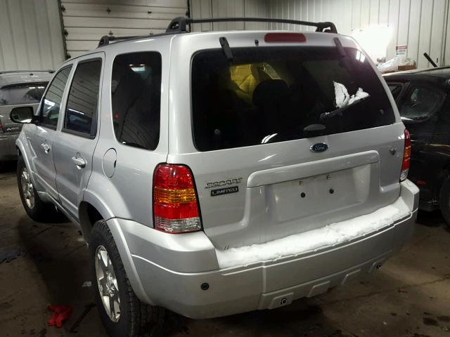 1FMCU94106KA18239 - 2006 FORD ESCAPE LIM SILVER photo 3