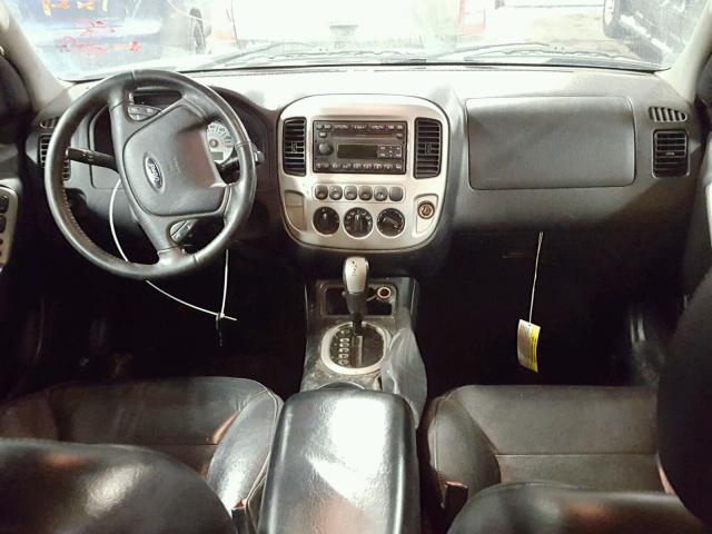 1FMCU94106KA18239 - 2006 FORD ESCAPE LIM SILVER photo 9