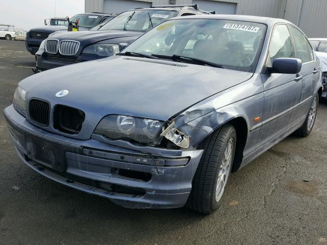 WBAAM5338XFR00127 - 1999 BMW 328I AUTOM BLUE photo 2