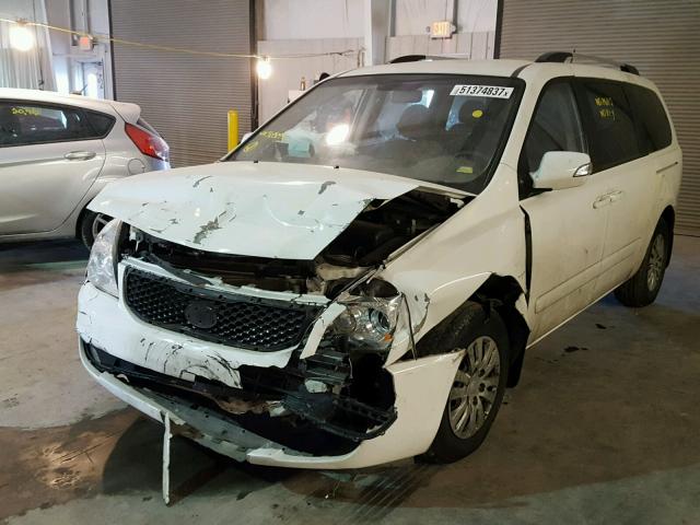 KNDMG4C79E6565199 - 2014 KIA SEDONA LX WHITE photo 2