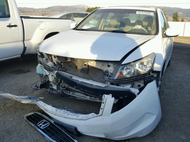 1HGCP2F82AA131753 - 2010 HONDA ACCORD EXL WHITE photo 2