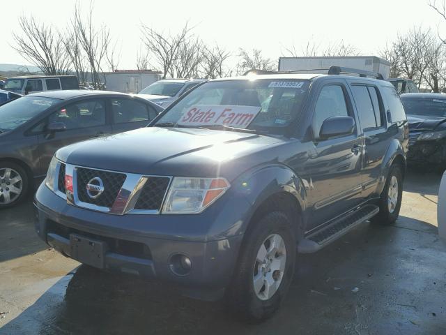 5N1AR18U26C628264 - 2006 NISSAN PATHFINDER BLUE photo 2