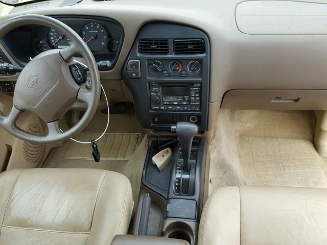 JN8AR05SXWW285322 - 1998 NISSAN PATHFINDER BEIGE photo 9