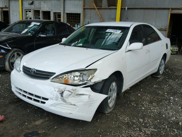 4T1BE32K43U172101 - 2003 TOYOTA CAMRY LE WHITE photo 2
