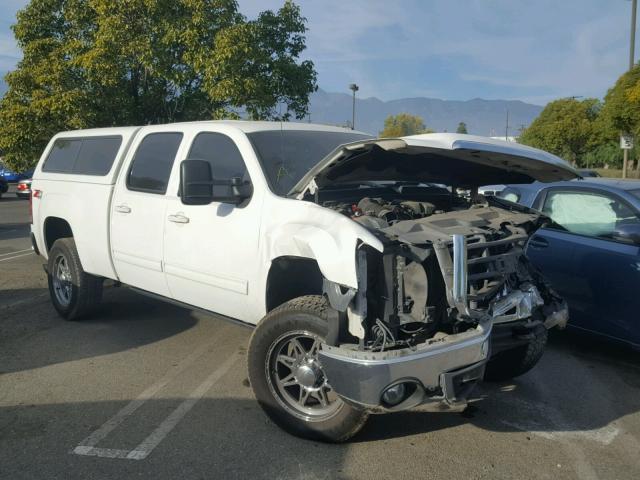 1GTHK23608F132287 - 2008 GMC SIERRA K25 WHITE photo 1