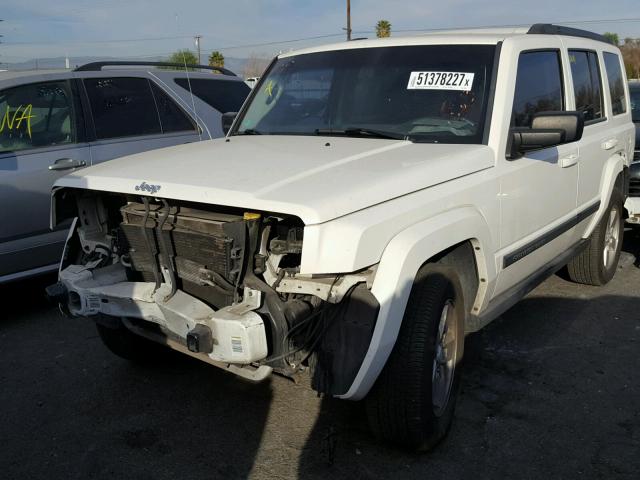 1J8HH48K67C599383 - 2007 JEEP COMMANDER WHITE photo 2