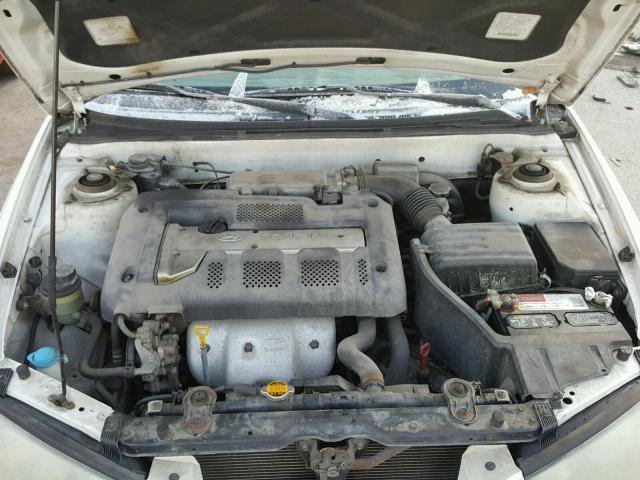 KMHDN45D02U324630 - 2002 HYUNDAI ELANTRA GL WHITE photo 7