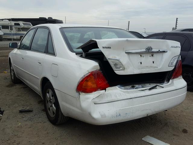 4T1BF28B9YU037895 - 2000 TOYOTA AVALON XL WHITE photo 3