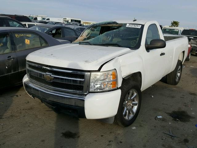 1GCEC14C57Z560948 - 2007 CHEVROLET SILVERADO WHITE photo 2