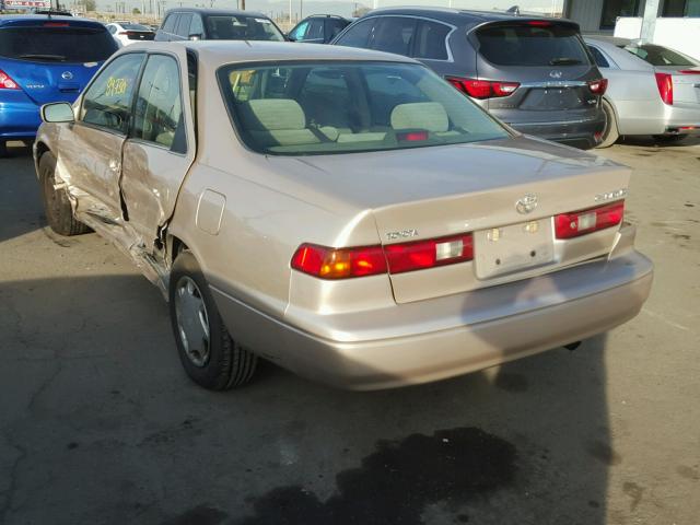 4T1BG22K8XU538815 - 1999 TOYOTA CAMRY CE GOLD photo 3