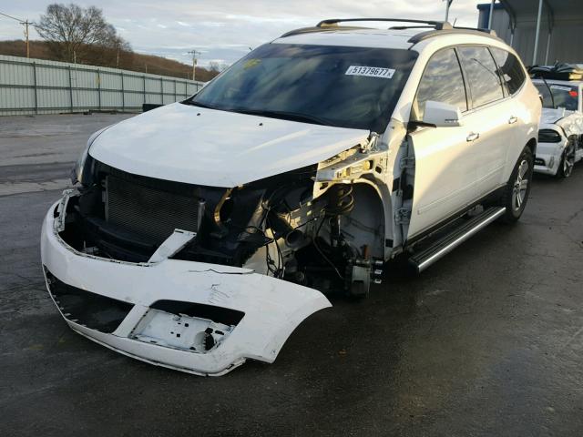 1GNKRGKD3FJ233887 - 2015 CHEVROLET TRAVERSE L WHITE photo 2