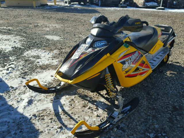 2BPSBX5E05V000004 - 2005 SKID MXZ600 YELLOW photo 2