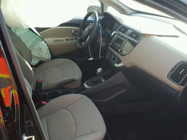 KNADM4A34H6112246 - 2017 KIA RIO LX Սև լուսանկար 5