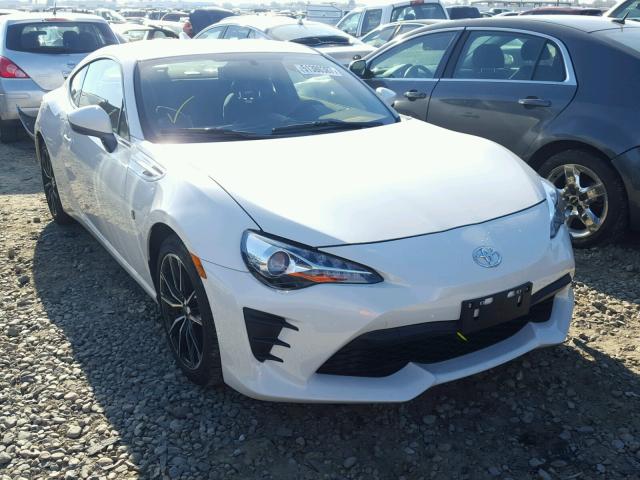 JF1ZNAA10H9705710 - 2017 TOYOTA 86 BASE WHITE photo 1