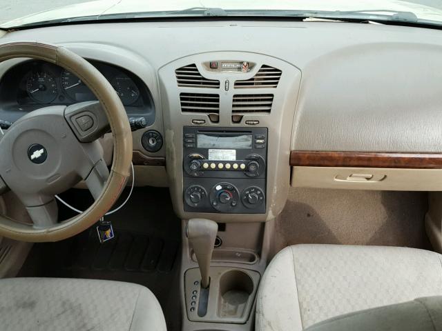 1G1ZS52F25F296281 - 2005 CHEVROLET MALIBU TAN photo 9