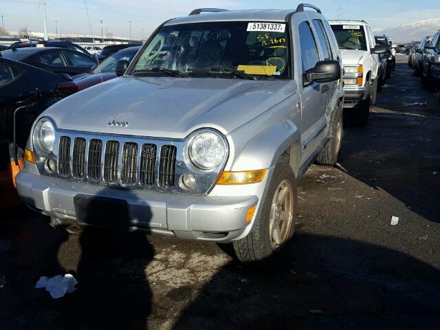 1J4GL58K35W548484 - 2005 JEEP LIBERTY LI SILVER photo 2