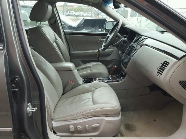 1G6KD57977U234138 - 2007 CADILLAC DTS GRAY photo 5