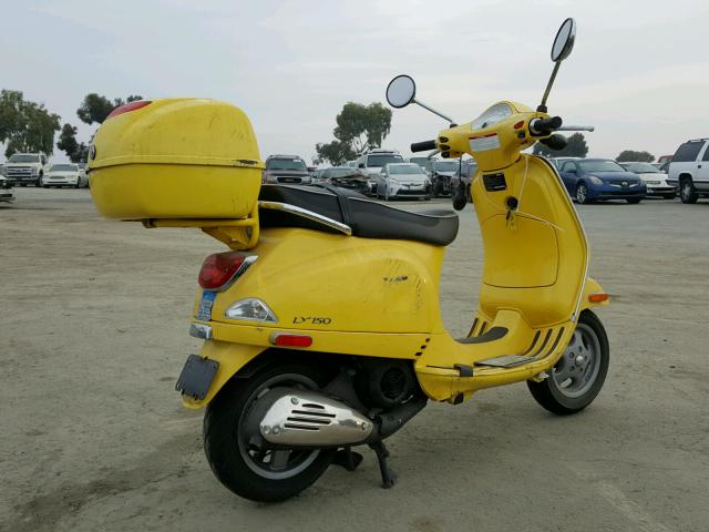 ZAPM448F7A5018620 - 2010 VESPA LX 150 YELLOW photo 4