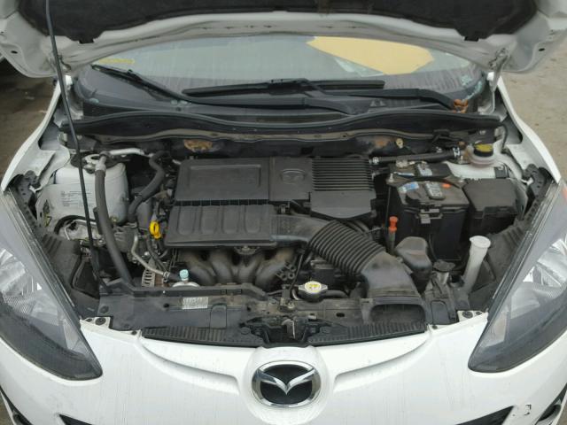 JM1DE1LY2D0157948 - 2013 MAZDA MAZDA2 WHITE photo 7