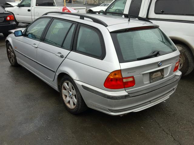 WBAAR3342YJM01725 - 2000 BMW 323 IT SILVER photo 3