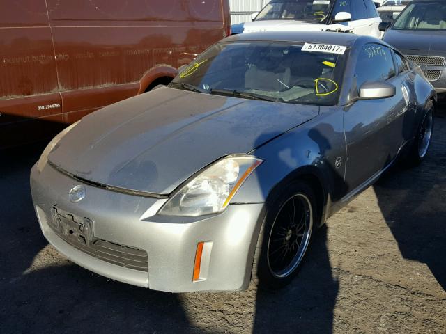 JN1AZ34D93T104131 - 2003 NISSAN 350Z COUPE GRAY photo 2