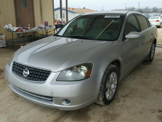 1N4AL11D75N933915 - 2005 NISSAN ALTIMA S SILVER photo 2