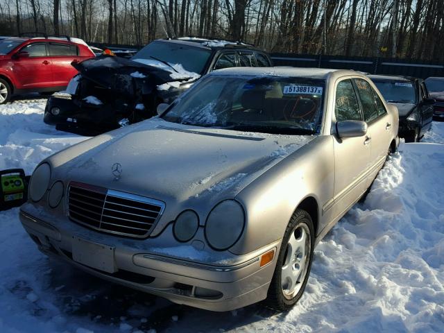 WDBJF83J1YX035282 - 2000 MERCEDES-BENZ E 430 TAN photo 2