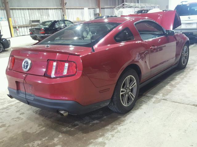 1ZVBP8AM8B5109264 - 2011 FORD MUSTANG RED photo 4