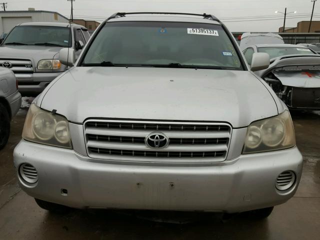 JTEGF21A720046195 - 2002 TOYOTA HIGHLANDER SILVER photo 9