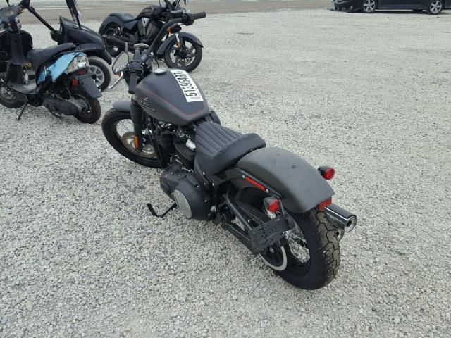 1HD1YJJ10JC029426 - 2018 HARLEY-DAVIDSON FXBB STREE GRAY photo 3