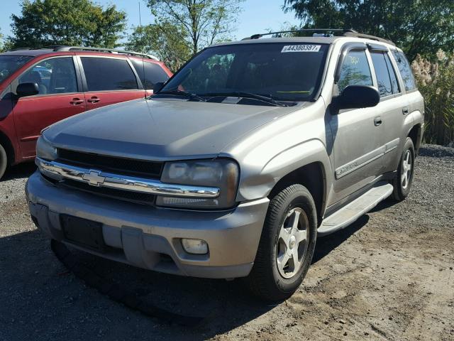 1GNDT13S922507649 - 2002 CHEVROLET TRAILBLAZE GRAY photo 2