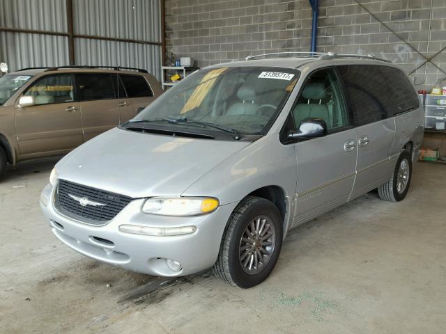 1C4GP64L4YB533258 - 2000 CHRYSLER TOWN & COU GRAY photo 2