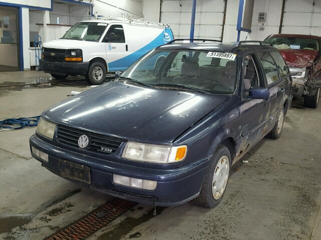 WVWHG83A5TE252769 - 1996 VOLKSWAGEN PASSAT TDI BLUE photo 2