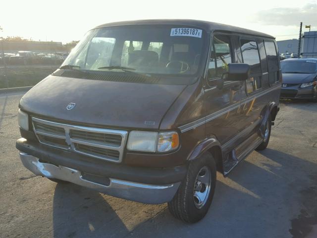 2B6HB21X7VK589448 - 1997 DODGE RAM VAN B2 BURGUNDY photo 2