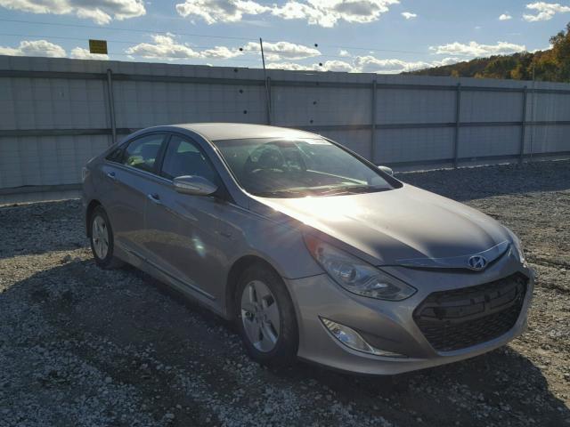 KMHEC4A49BA005423 - 2011 HYUNDAI SONATA HYB SILVER photo 1