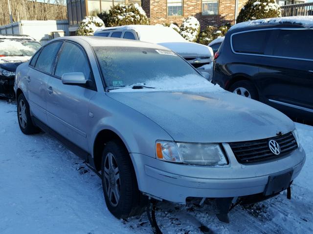 WVWUH23BXYE394138 - 2000 VOLKSWAGEN PASSAT GLX 灰色 照片 1