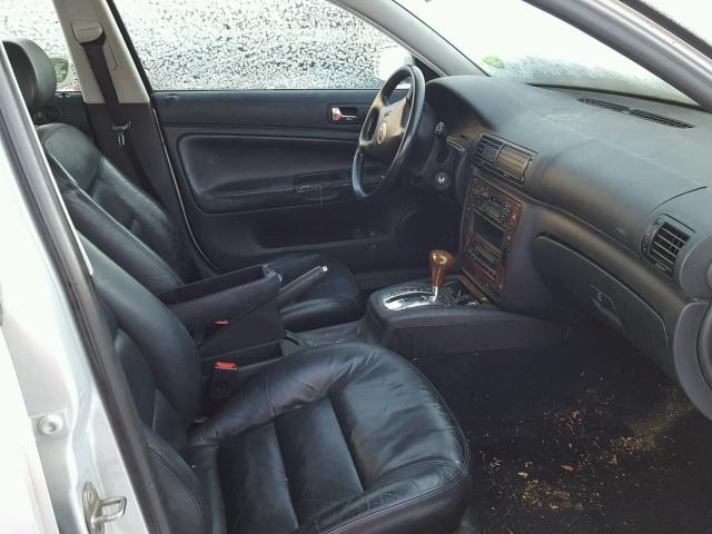 WVWUH23BXYE394138 - 2000 VOLKSWAGEN PASSAT GLX 灰色 照片 5