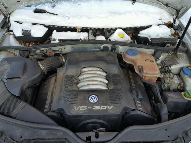 WVWUH23BXYE394138 - 2000 VOLKSWAGEN PASSAT GLX 灰色 照片 7