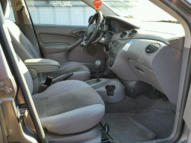 1FAFP34314W189276 - 2004 FORD FOCUS SE C GRAY photo 5