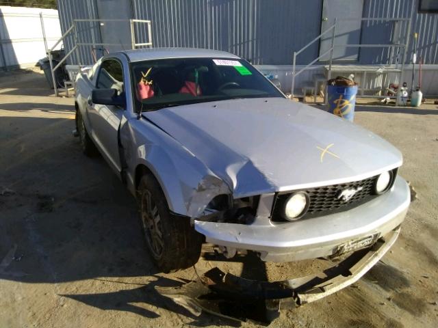 1ZVFT82H665114094 - 2006 FORD MUSTANG GT SILVER photo 1