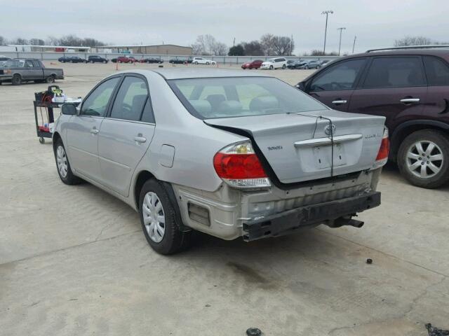 4T1BE32K75U010241 - 2005 TOYOTA CAMRY LE SILVER photo 3