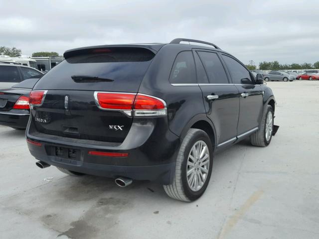 2LMDJ6JK8DBL01489 - 2013 LINCOLN MKX BLACK photo 4