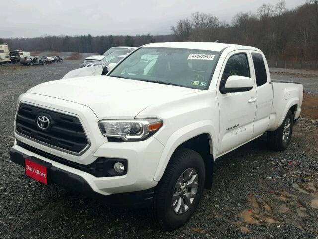 5TFSZ5AN6GX012435 - 2016 TOYOTA TACOMA ACC WHITE photo 2