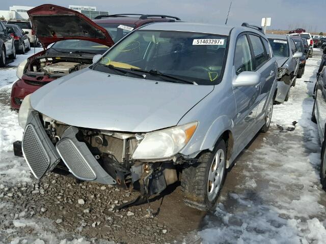 5Y2SL67847Z435754 - 2007 PONTIAC VIBE SILVER photo 2