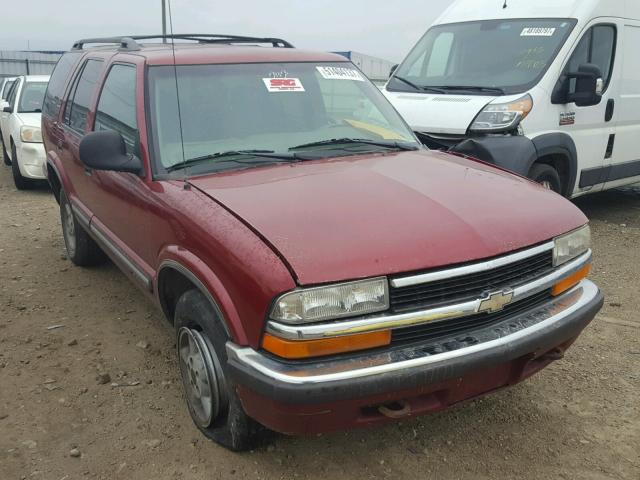 1GNDT13W7W2246109 - 1998 CHEVROLET BLAZER MAROON photo 1