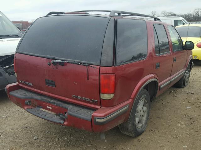 1GNDT13W7W2246109 - 1998 CHEVROLET BLAZER MAROON photo 4