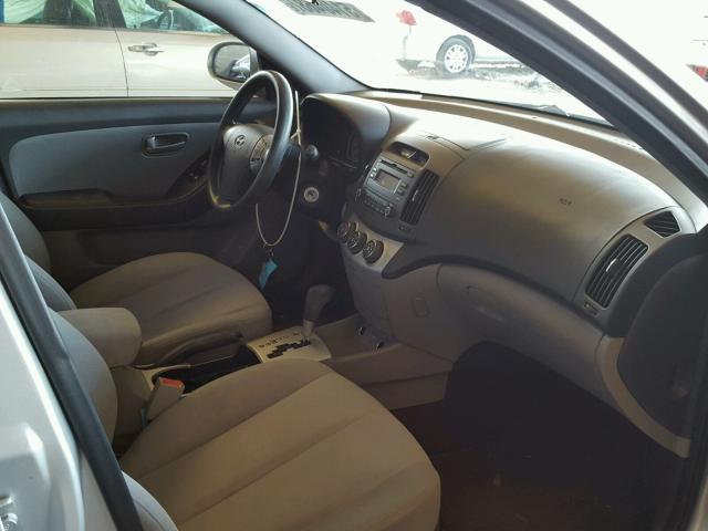 KMHDU46D78U389453 - 2008 HYUNDAI ELANTRA GL SILVER photo 5