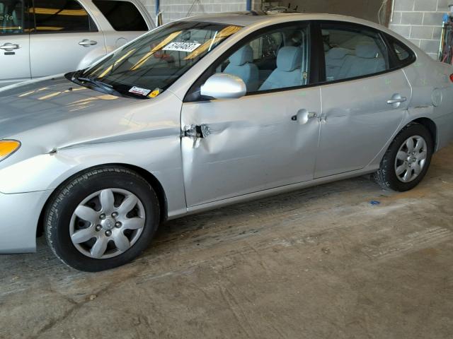 KMHDU46D78U389453 - 2008 HYUNDAI ELANTRA GL SILVER photo 9