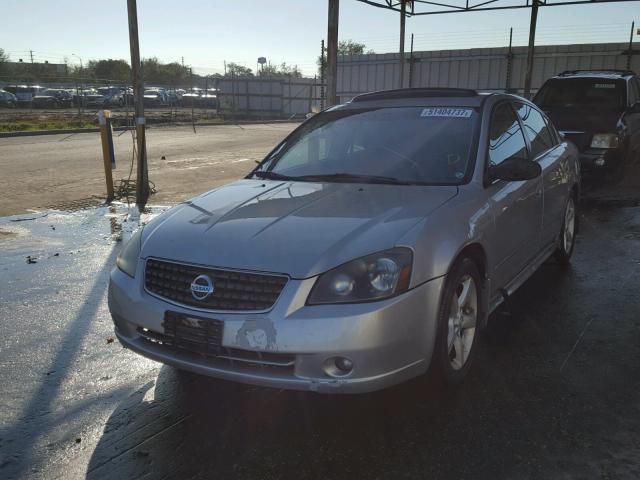 1N4BL11E15N921983 - 2005 NISSAN ALTIMA SE SILVER photo 2